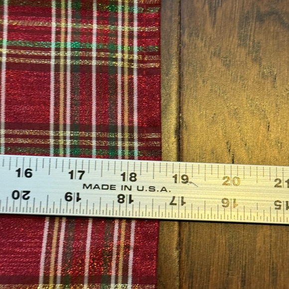 Set of 4 Christmas Holiday Napkins 2 different patterns - Holly Berry and Plaid - Picture 6 of 9